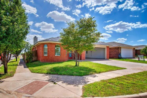 Evolve Pet-Friendly Home with Yard - 6 Mi to TTU!